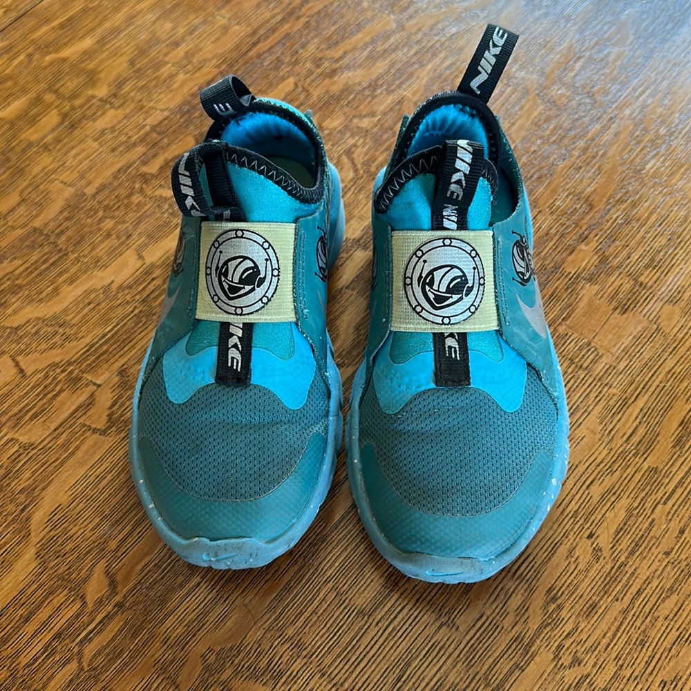 Great condition, worn occasionally for 2 months before the kiddo outgrew them.